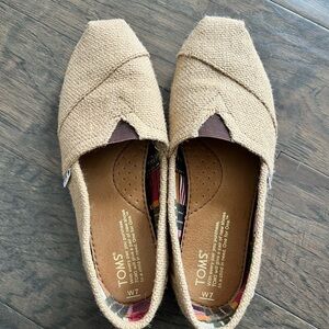 Toms Tan Flats with Crossover Design